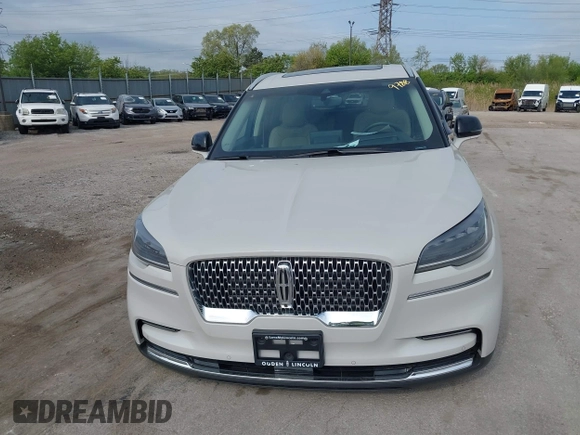 2023 Lincoln Aviator Reserve z VIN 5LM5J7WC0PGL29563, wystawiony jako IAAI lot #42219788 z przebiegiem 4 861 mil mil oraz . Historia ofert i sprzedaży dostępna na DreamBid. Obrazek 12.