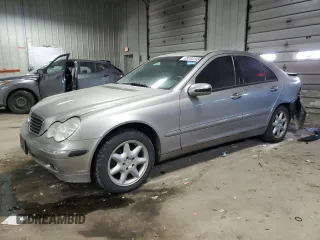 2004 Mercedes-Benz C 240 with VIN WDBRF81J04F544401, listed as a Copart auction lot 89203165 with 148,924 mi miles and Non repairable. Bid and sale history available at DreamBid. Image 1.