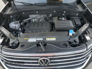 2025 Volkswagen Atlas SE with VIN 1V2DR2CA8SC523693, listed as a Copart auction lot 51173005 with 3,988 mi miles and Salvage title. Bid and sale history available at DreamBid. Image 12.