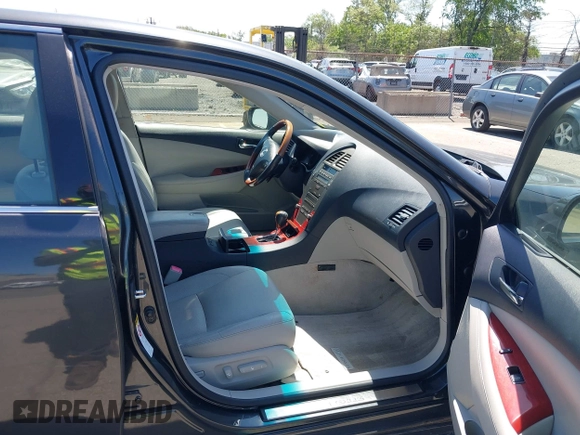 2008 Lexus ES 330 z VIN JTHBJ46G982162693, wystawiony jako IAAI lot #42286480 z przebiegiem 121 834 mil mil oraz . Historia ofert i sprzedaży dostępna na DreamBid. Obrazek 5.