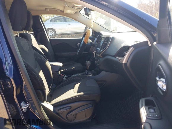 2015 Jeep Cherokee Latitude with VIN 1C4PJMCB3FW652553, listed as a IAAI auction lot 41881238 with 161,944 mi miles and . Bid and sale history available at DreamBid. Image 5.