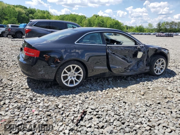2012 Audi A5 Premium Plus z VIN WAURFAFR6CA001232, wystawiony jako Copart lot #56141765 z przebiegiem 128 433 mil mil oraz Szkoda całkowita • Salvage title. Historia ofert i sprzedaży dostępna na DreamBid. Obrazek 3.