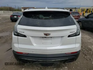 2019 Cadillac XT4 FWD Sport z VIN 1GYFZER48KF112347, wystawiony jako Copart lot #51124995 z przebiegiem 60 811 mil mil oraz Szkoda całkowita • Salvage title. Historia ofert i sprzedaży dostępna na DreamBid. Obrazek 6.
