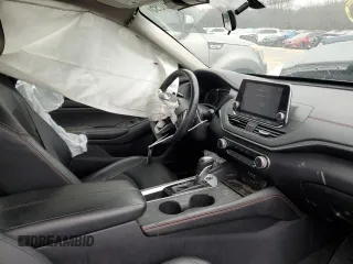 2019 Nissan Altima 2.5 SR with VIN 1N4BL4CV1KN323452, listed as a Copart auction lot 42438095 with 68,312 mi miles and Salvage Title. Bid and sale history available at carsss.com. Image 7.