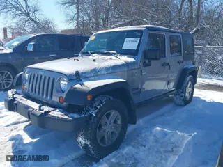 2013 Jeep Wrangler Unlimited Sport with VIN 1C4BJWDGXDL651995, listed as a IAAI auction lot 41578040 with 114,698 mi miles. Bid and sale history available at carsss.com. Image 18.