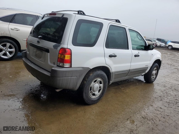 2001 Ford Escape XLS with VIN 1FMYU01191KA29996, listed as a Copart auction lot 86362534 with 265,271 mi miles and Salvage Title. Bid and sale history available at carsss.com. Image 3.
