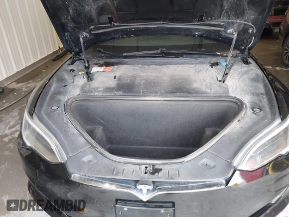 2018 Tesla Model S 75D with VIN 5YJSA1E2XJF248751, listed as a IAAI auction lot 42079081 with 75,904 mi miles and . Bid and sale history available at DreamBid. Image 10.