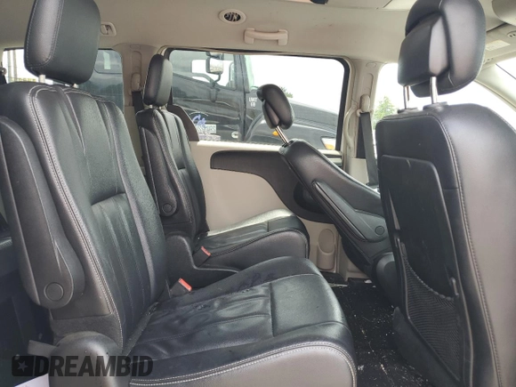 2014 Chrysler Town & Country Touring z VIN 2C4RC1BG0ER404444, wystawiony jako Copart lot #60194645 z przebiegiem 136 826 mil mil oraz Szkoda całkowita • Salvage title. Historia ofert i sprzedaży dostępna na DreamBid. Obrazek 11.