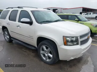 2012 Chevrolet Tahoe LTZ с VIN 1GNSCCE06CR305746, выставлен на аукционе IAAI как лот 41852437 с пробегом 198 372 миль миль и . История ставок и продаж доступна на DreamBid. Изображение 1.