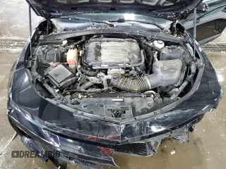 2017 Chevrolet Camaro 2SS z VIN 1G1FG1R72H0189573, wystawiony jako Copart lot #58092845 z przebiegiem 103 089 mil mil oraz Szkoda całkowita • Salvage title. Historia ofert i sprzedaży dostępna na DreamBid. Obrazek 11.