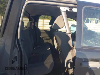 2009 GMC Sierra 1500 SLE with VIN 1GTEK29059Z292915, listed as a IAAI auction lot 40400096 with 180,439 mi miles. Bid and sale history available at carsss.com. Image 8.