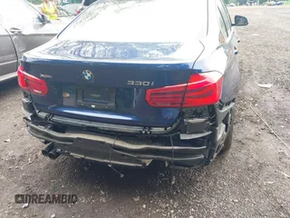 2018 BMW 3 Series 330i xDrive with VIN WBA8D9C52JA608243, listed as a IAAI auction lot 42630988 with 48,015 mi miles and . Bid and sale history available at DreamBid. Image 6.