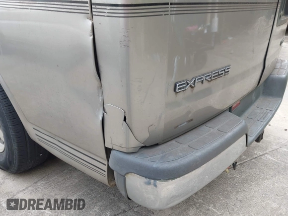 2000 Chevrolet Express Cargo Van w/YF7 with VIN 1GBFG15R6Y1176841, listed as a IAAI auction lot 41943022 with 428,908 mi miles. Bid and sale history available at carsss.com. Image 13.