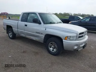 2001 Dodge 1500 with VIN 3B7HC13ZX1G727489, listed as a IAAI auction lot 42033851 with 211,071 mi miles. Bid and sale history available at carsss.com. Image 1.