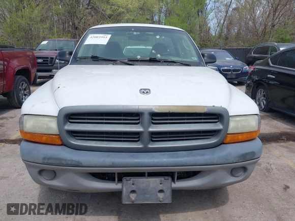 2001 Dodge Dakota with VIN 1B7FL26XX1S249462, listed as a IAAI auction lot 42003993 with 228,398 mi miles. Bid and sale history available at carsss.com. Image 6.