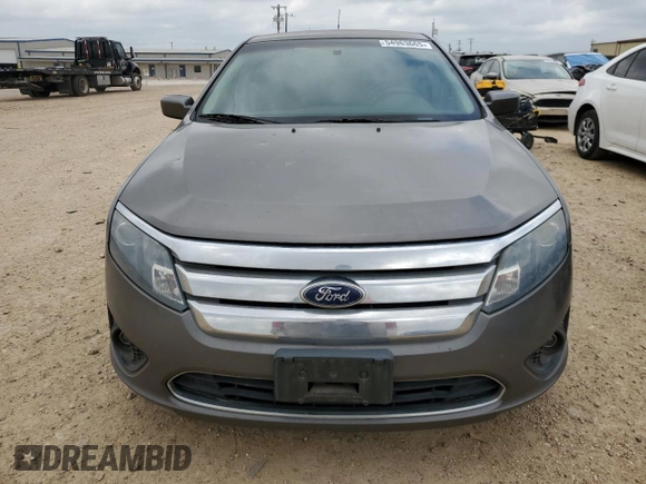 2010 Ford Fusion SE z VIN 3FAHP0HA1AR382364, wystawiony jako Copart lot #54963665 z przebiegiem 155 825 mil mil oraz Czysty tytuł • Clean title. Historia ofert i sprzedaży dostępna na DreamBid. Obrazek 5.