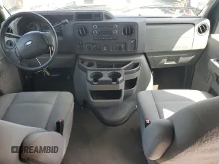 2010 Ford Econoline Passenger XL с VIN 1FBSS3BL9ADA18474, выставлен на аукционе Copart как лот 51644235 с пробегом 84 311 миль миль и Чистый • Clean title. История ставок и продаж доступна на DreamBid. Изображение 8.