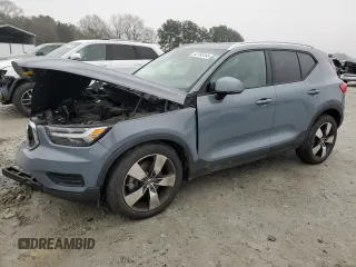 2020 Volvo XC40 Momentum with VIN YV4162UK3L2311874, listed as a Copart auction lot 42750165 with 23,452 mi miles and Salvage Title. Bid and sale history available at DreamBid. Image 1.