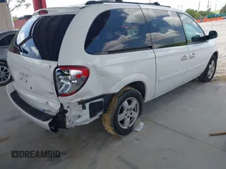 2005 Dodge Caravan SXT с VIN 2D4GP44L85R476597, выставлен на аукционе IAAI как лот 42667976 с пробегом 121 903 миль миль и . История ставок и продаж доступна на DreamBid. Изображение 4.