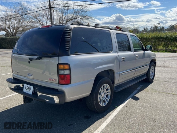 2005 GMC Yukon XL SLT with VIN 1GKFK16Z25J182614, listed as a Copart auction lot 48441255 with 110,529 mi miles and Salvage Title. Bid and sale history available at carsss.com. Image 4.