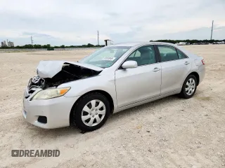 2011 Toyota Camry LE z VIN 4T1BF3EK2BU177479, wystawiony jako Copart lot #60693855 z przebiegiem 126 401 mil mil oraz Szkoda całkowita • Salvage title. Historia ofert i sprzedaży dostępna na DreamBid. Obrazek 1.