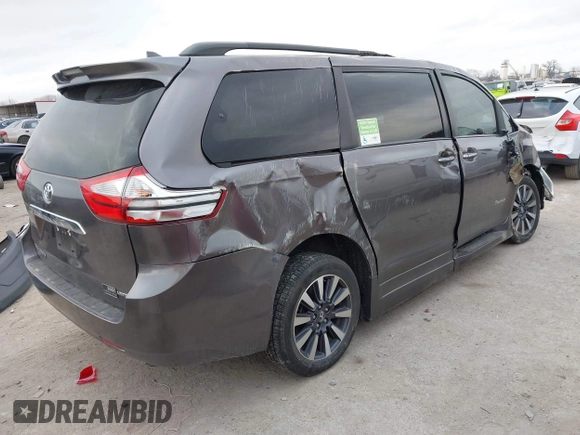 2019 Toyota Sienna XLE Auto Access Seat with VIN 5TDYZ3DC7KS994001, listed as a IAAI auction lot 41145968 with 14,024 mi miles. Bid and sale history available at carsss.com. Image 4.