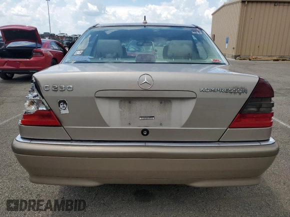 2000 Mercedes-Benz C 230 Kompressor с VIN WDBHA24G9YA806300, выставлен на аукционе Copart как лот 61999505 с пробегом 113 036 миль миль и Списание • Salvage title. История ставок и продаж доступна на DreamBid. Изображение 6.