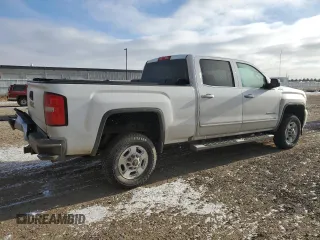 2016 GMC Sierra 2500HD SLE z VIN 1GT12SEGXGF265919, wystawiony jako Copart lot #82118884 z przebiegiem 113 066 mil mil oraz Szkoda całkowita • Salvage title. Historia ofert i sprzedaży dostępna na DreamBid. Obrazek 3.