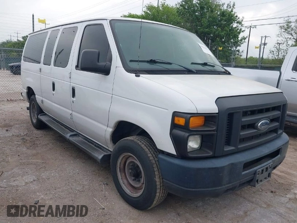 2014 Ford Econoline Passenger XL with VIN 1FBNE3BL7EDA33078, listed as a IAAI auction lot 41938472 with 191,745 mi miles. Bid and sale history available at carsss.com. Image 1.