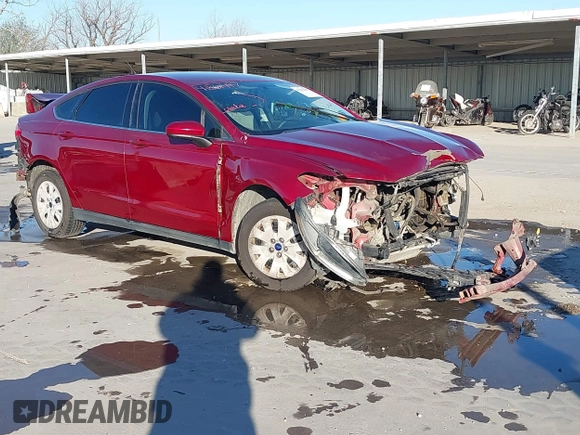 2013 Ford Fusion S with VIN 3FA6P0G79DR277489, listed as a IAAI auction lot 41861497 with 179,842 mi miles and . Bid and sale history available at carsss.com. Image 1.