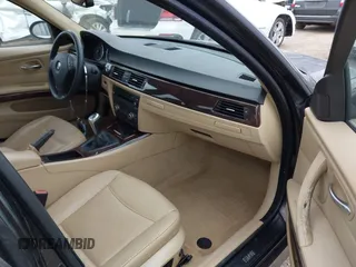 2008 BMW 3 Series 328xi with VIN WBAVC93548KZ73131, listed as a IAAI auction lot 42052857 with 118,077 mi miles. Bid and sale history available at carsss.com. Image 5.