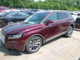 2023 Lincoln Nautilus Reserve z VIN 2LMPJ8K90PBL13824, wystawiony jako IAAI lot #42384203 z przebiegiem 7 362 mil mil oraz . Historia ofert i sprzedaży dostępna na DreamBid. Obrazek 2.