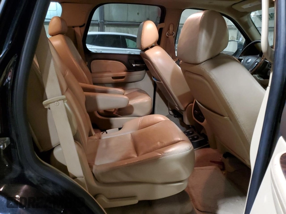 2009 GMC Yukon Denali z VIN 1GKFK03209J115789, wystawiony jako Copart lot #44224165 z przebiegiem 221 292 mil mil oraz Szkoda całkowita • Salvage title. Historia ofert i sprzedaży dostępna na DreamBid. Obrazek 11.