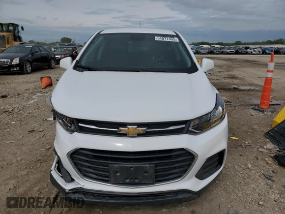 2020 Chevrolet Trax LS z VIN 3GNCJKSB2LL119140, wystawiony jako Copart lot #54977365 z przebiegiem 60 697 mil mil oraz Szkoda całkowita • Salvage title. Historia ofert i sprzedaży dostępna na DreamBid. Obrazek 5.
