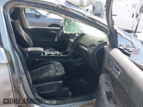 2020 Ford Edge SE z VIN 2FMPK3G97LBB16387, wystawiony jako IAAI lot #41822322 z przebiegiem Nie podano mil oraz . Historia ofert i sprzedaży dostępna na DreamBid. Obrazek 5.