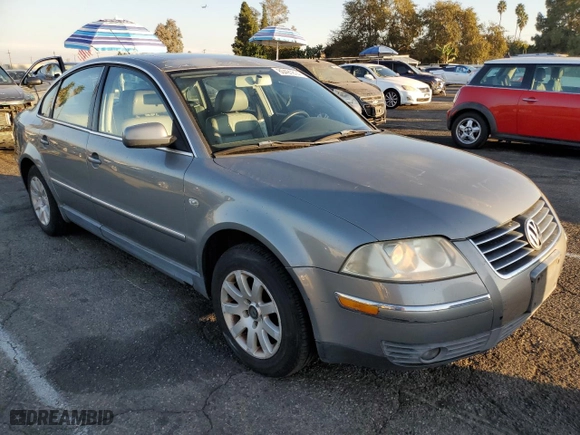 2002 Volkswagen Passat GLS with VIN WVWPD63BX2P014324, listed as a Copart auction lot 80491814 with 235,818 mi miles and Salvage Title. Bid and sale history available at carsss.com. Image 4.