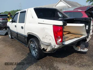 2003 Chevrolet Avalanche with VIN 3GNEC13T93G320904, listed as a IAAI auction lot 42402192 with 140,728 mi miles and . Bid and sale history available at DreamBid. Image 3.