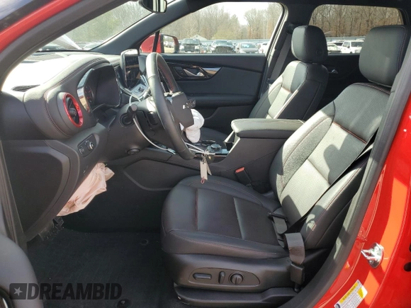 2024 Chevrolet Blazer RS z VIN 3GNKBKRS0RS152022, wystawiony jako Copart lot #46434405 z przebiegiem 11 863 mil mil oraz Szkody całkowita. Historia ofert i sprzedaży dostępna na DreamBid. Obrazek 7.
