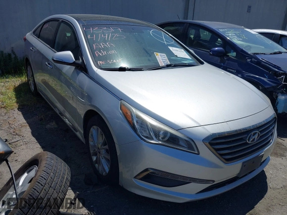 2015 Hyundai Sonata Limited with VIN 5NPE34AF0FH035785, listed as a IAAI auction lot 42082394 with 151,370 mi miles and . Bid and sale history available at DreamBid. Image 1.