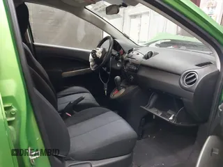 2012 Mazda 2 Sport z VIN JM1DE1KY1C0145306, wystawiony jako IAAI lot #42386919 z przebiegiem 163 733 mil mil oraz . Historia ofert i sprzedaży dostępna na DreamBid. Obrazek 5.