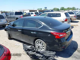 2019 Nissan Sentra SV z VIN 3N1AB7AP4KY323689, wystawiony jako IAAI lot #41965318 z przebiegiem 61 194 mil mil oraz . Historia ofert i sprzedaży dostępna na DreamBid. Obrazek 3.