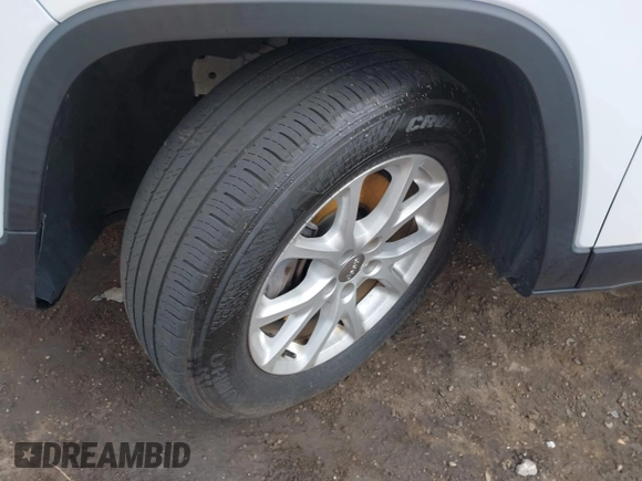 2017 Jeep Cherokee Latitude with VIN 1C4PJMCS7HW635967, listed as a IAAI auction lot 41742842 with 54,782 mi miles and . Bid and sale history available at DreamBid. Image 12.