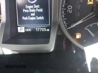 2023 Toyota Tacoma SR5 z VIN 3TMAZ5CN8PM201702, wystawiony jako IAAI lot #42060855 z przebiegiem 17 705 mil mil oraz . Historia ofert i sprzedaży dostępna na DreamBid. Obrazek 16.