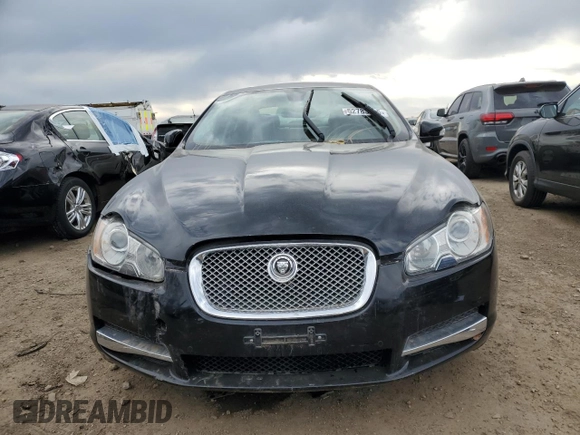 2009 Jaguar XF Premium Luxury z VIN SAJWA06B09HR20338, wystawiony jako Copart lot #52783585 z przebiegiem 82 260 mil mil oraz Szkoda całkowita • Salvage title. Historia ofert i sprzedaży dostępna na DreamBid. Obrazek 5.