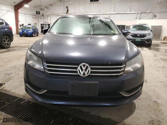 2012 Volkswagen Passat SE with VIN 1VWBP7A30CC011599, listed as a Copart auction lot 47373265 with 131,840 mi miles and Clean Title. Bid and sale history available at carsss.com. Image 5.
