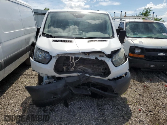 2015 Ford Transit Cargo z VIN 1FTNE1ZM4FKA87207, wystawiony jako Copart lot #58417895 z przebiegiem 184 537 mil mil oraz Nie do naprawy • Non repairable. Historia ofert i sprzedaży dostępna na DreamBid. Obrazek 5.