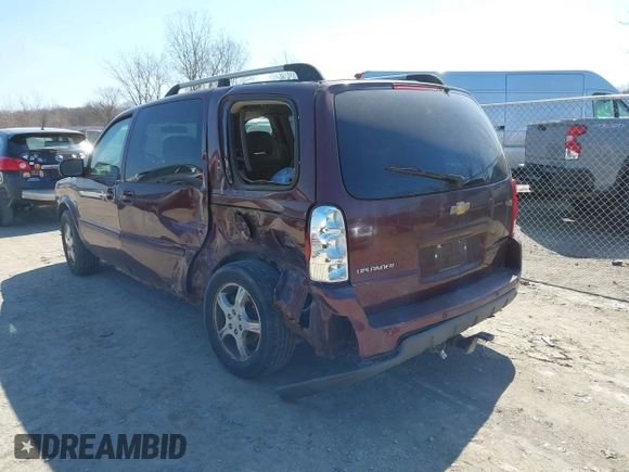2008 Chevrolet Uplander 1LT z VIN 1GNDV33118D105876, wystawiony jako IAAI lot #41878958 z przebiegiem 229 212 mil mil oraz . Historia ofert i sprzedaży dostępna na DreamBid. Obrazek 3.