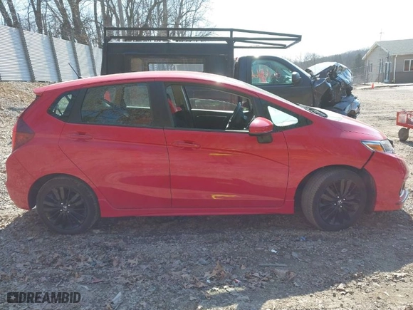 2018 Honda Fit Sport with VIN 3HGGK5H66JM711099, listed as a IAAI auction lot 41749349 with 10,021 mi miles. Bid and sale history available at carsss.com. Image 13.