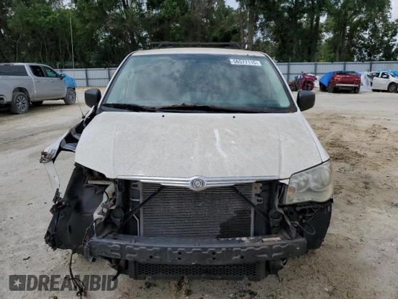 2008 Chrysler Town & Country LX z VIN 2A8HR44HX8R708086, wystawiony jako Copart lot #56577115 z przebiegiem 159 482 mil mil oraz Szkoda całkowita • Salvage title. Historia ofert i sprzedaży dostępna na DreamBid. Obrazek 5.