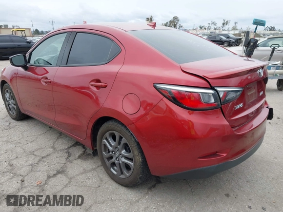 2019 Toyota Yaris L z VIN 3MYDLBYV6KY511548, wystawiony jako IAAI lot #41725445 z przebiegiem 62 628 mil mil oraz . Historia ofert i sprzedaży dostępna na DreamBid. Obrazek 3.